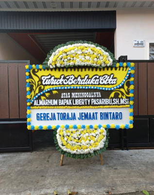 Papan Bunga Duka di Pulau Simardan