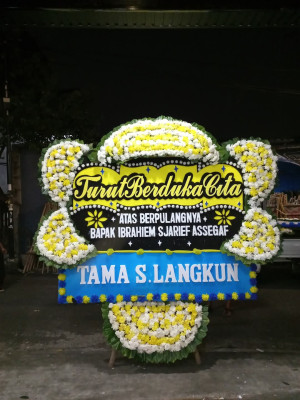 Papan Bunga Duka di Pulau Simardan